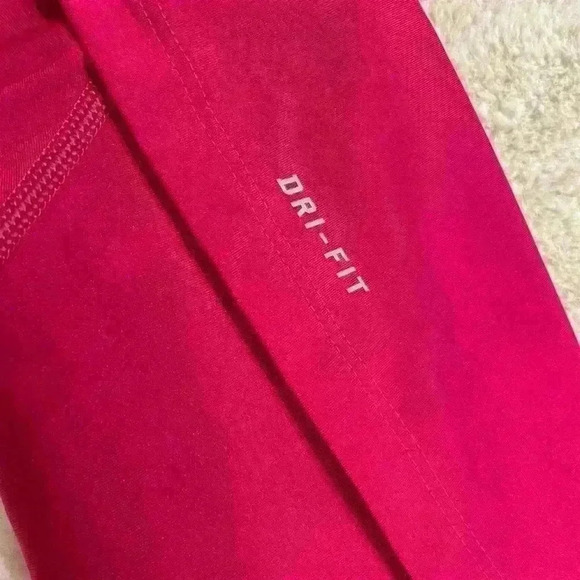 Nike dri-fit top - Picture 2 of 4